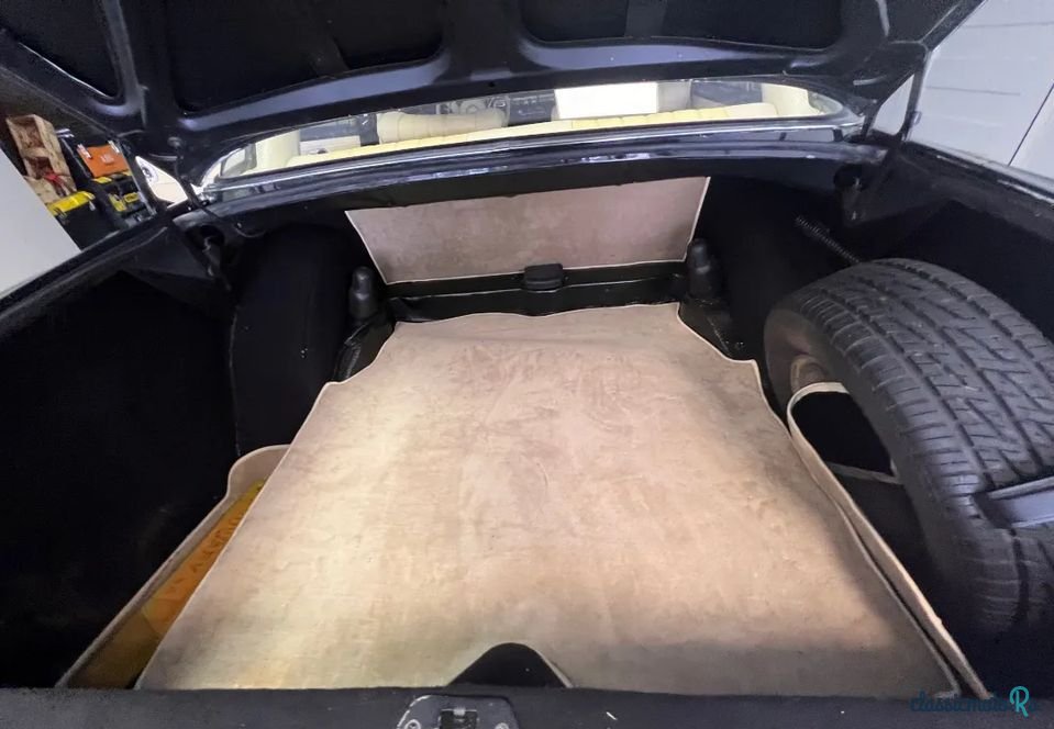 1966' Mercedes-Benz 200 W110 photo #2