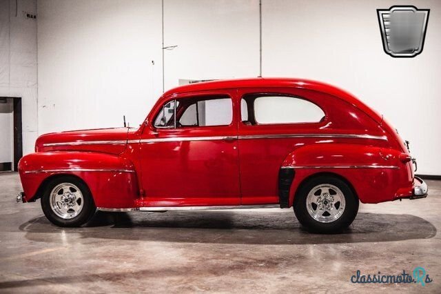 1947' Ford Deluxe photo #3