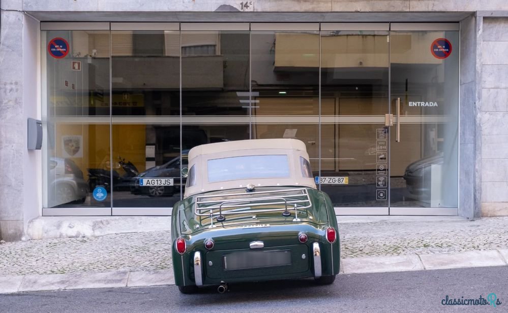 1957' Triumph TR3 photo #5