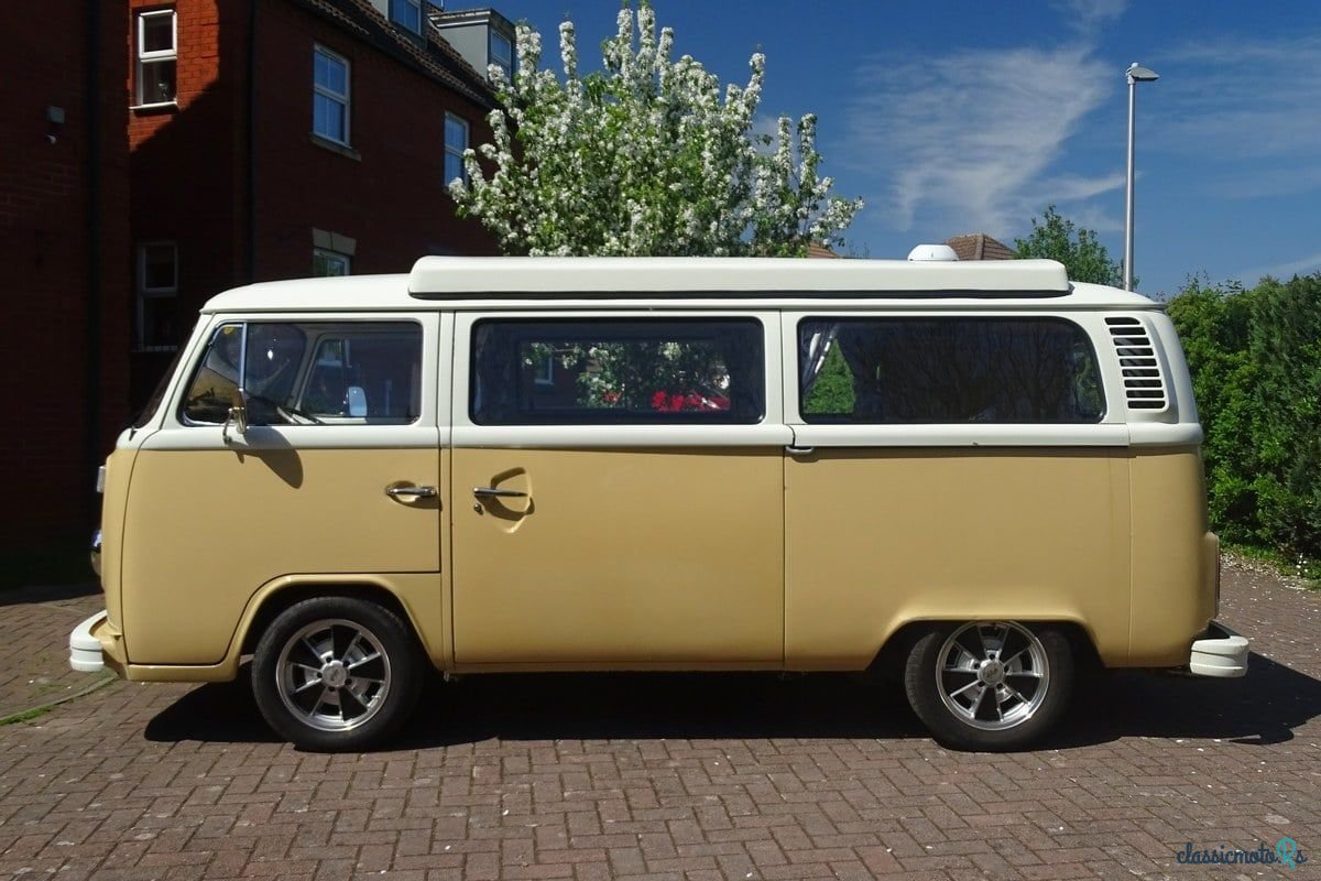 1978' Volkswagen Type 2 photo #4