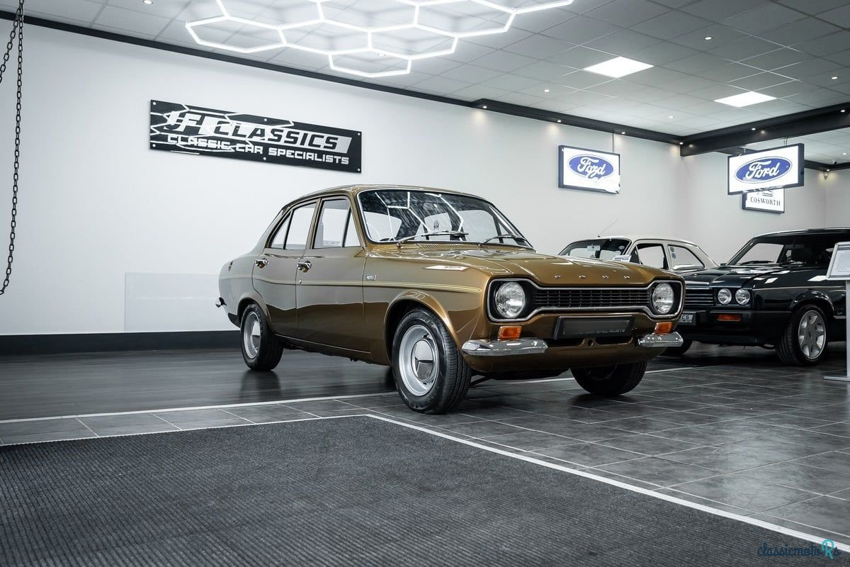1972' Ford Escort photo #2