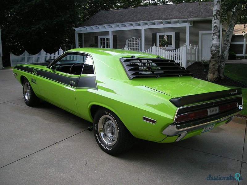1970' Dodge Challenger photo #3
