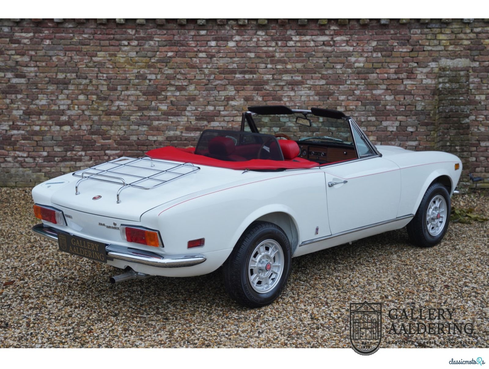 1977' Fiat 124 Sport Spider photo #6