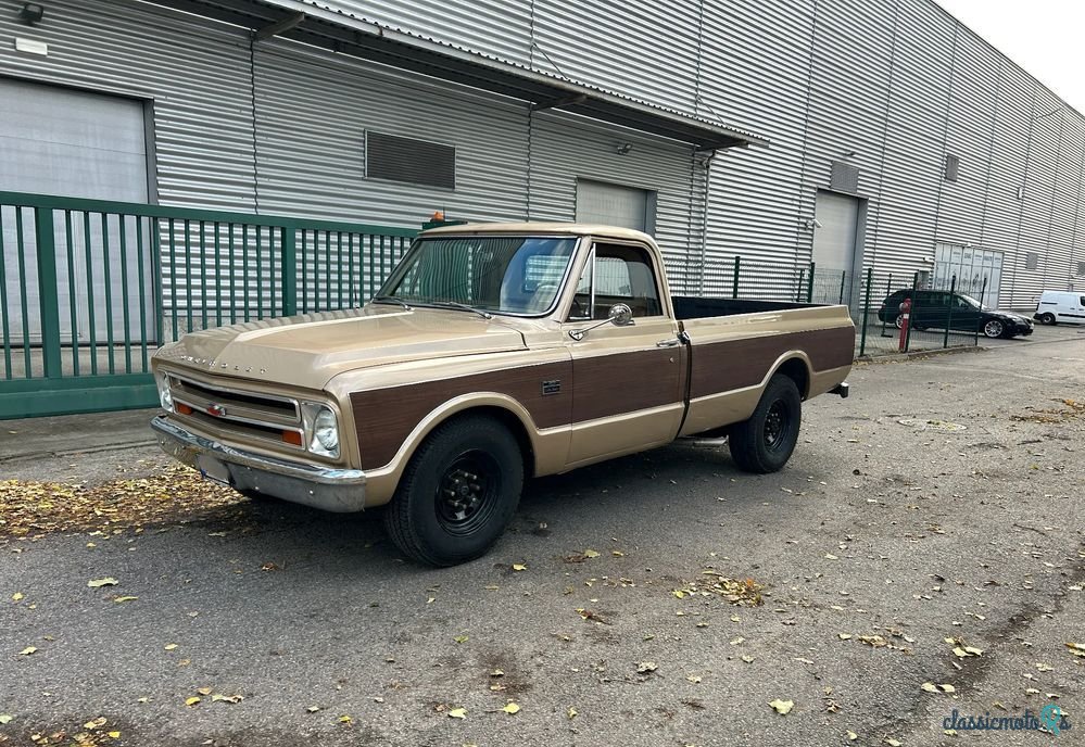 1967' Chevrolet C-20 photo #6