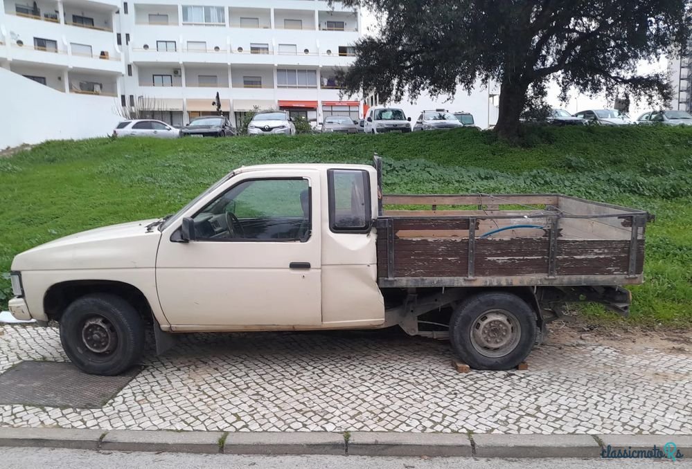 1989' Nissan Pick Up photo #2
