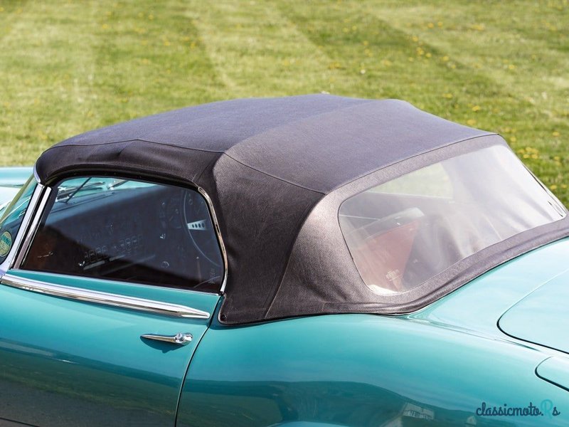 1974' Jaguar E-Type photo #5