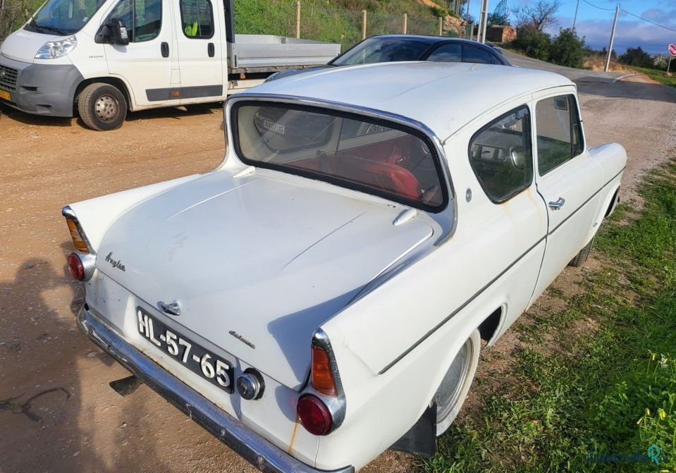 1967' Ford Anglia photo #5