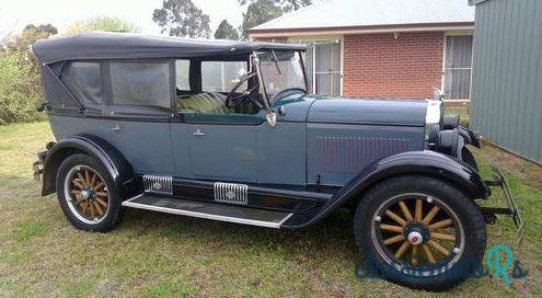 1926' Pontiac 4 Door Soft Top Tourer photo #2