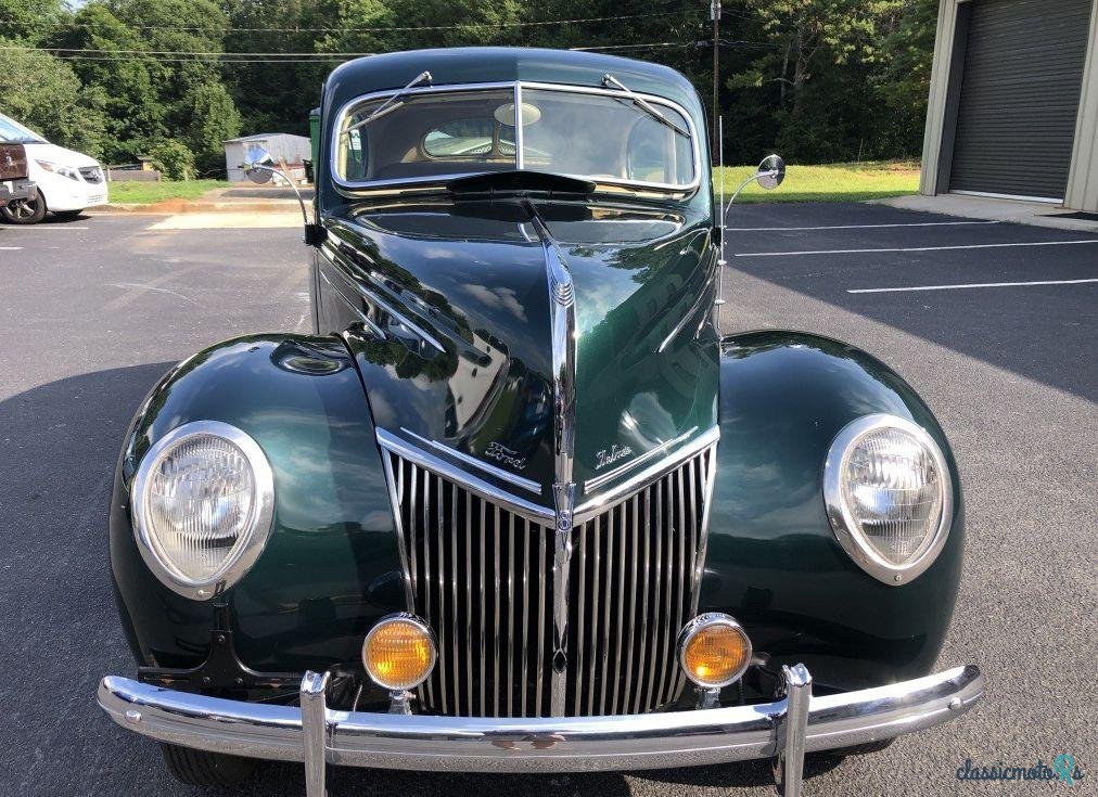1939' Ford Deluxe Tudor photo #5