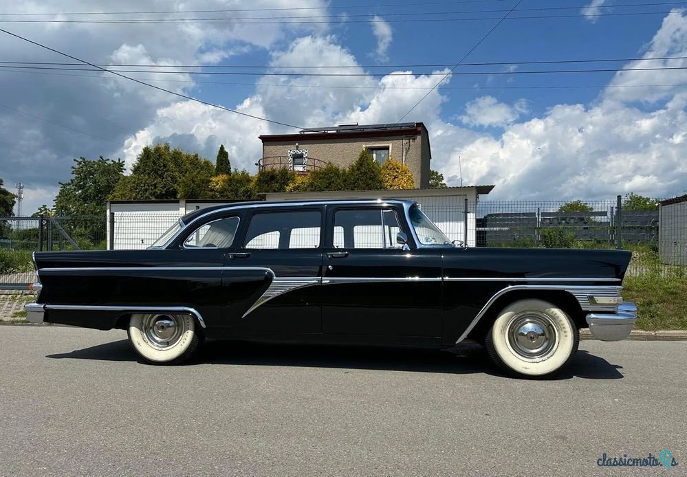 1977' Gaz M13 Czajka photo #3