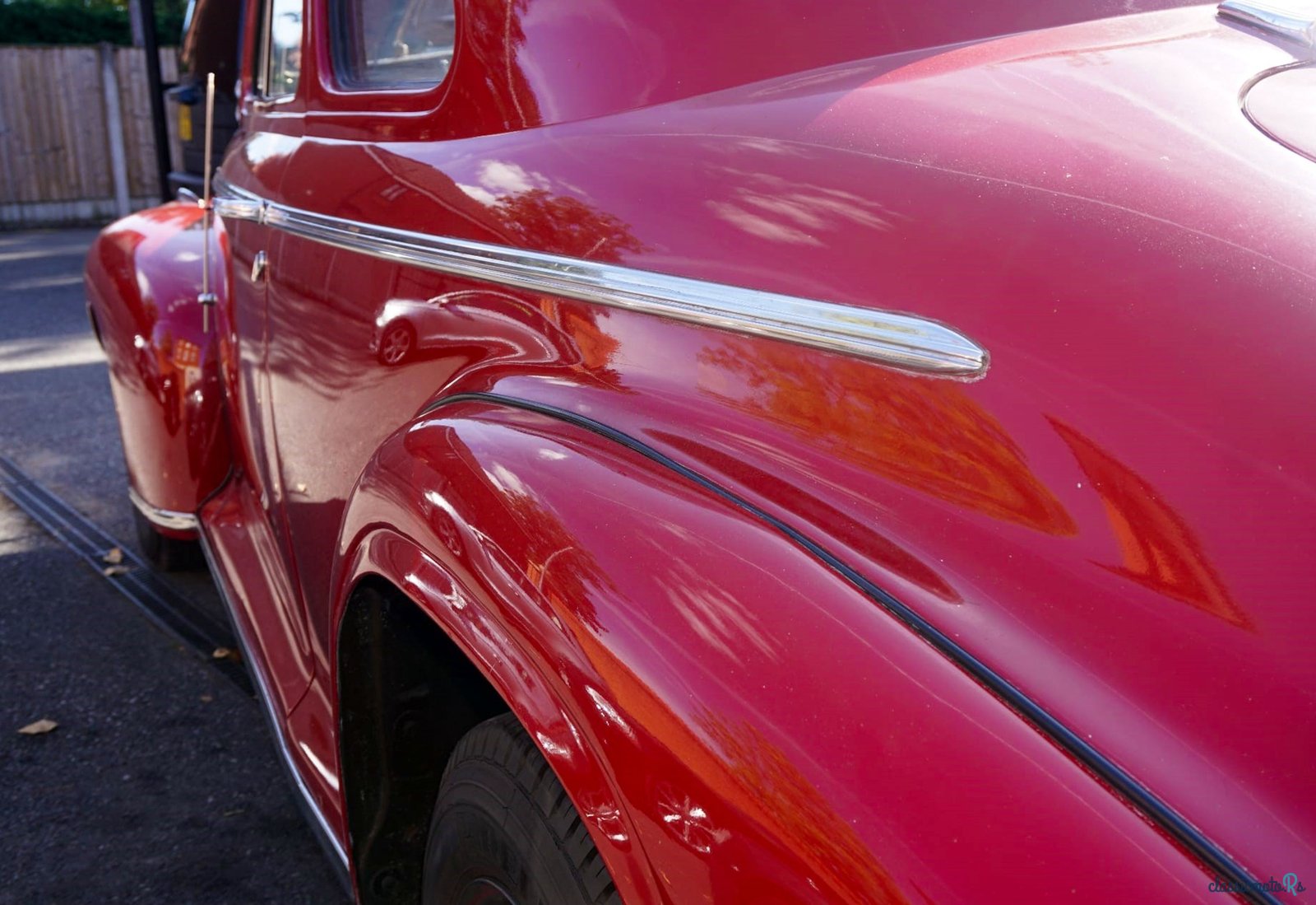 1941' Chevrolet Deluxe photo #6