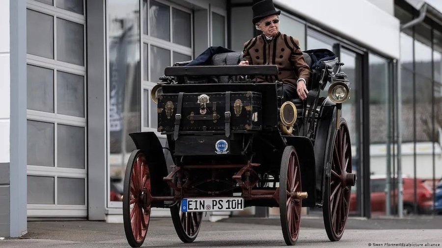 Самый старый автомобиль в мире прошел техосмотр в Германии