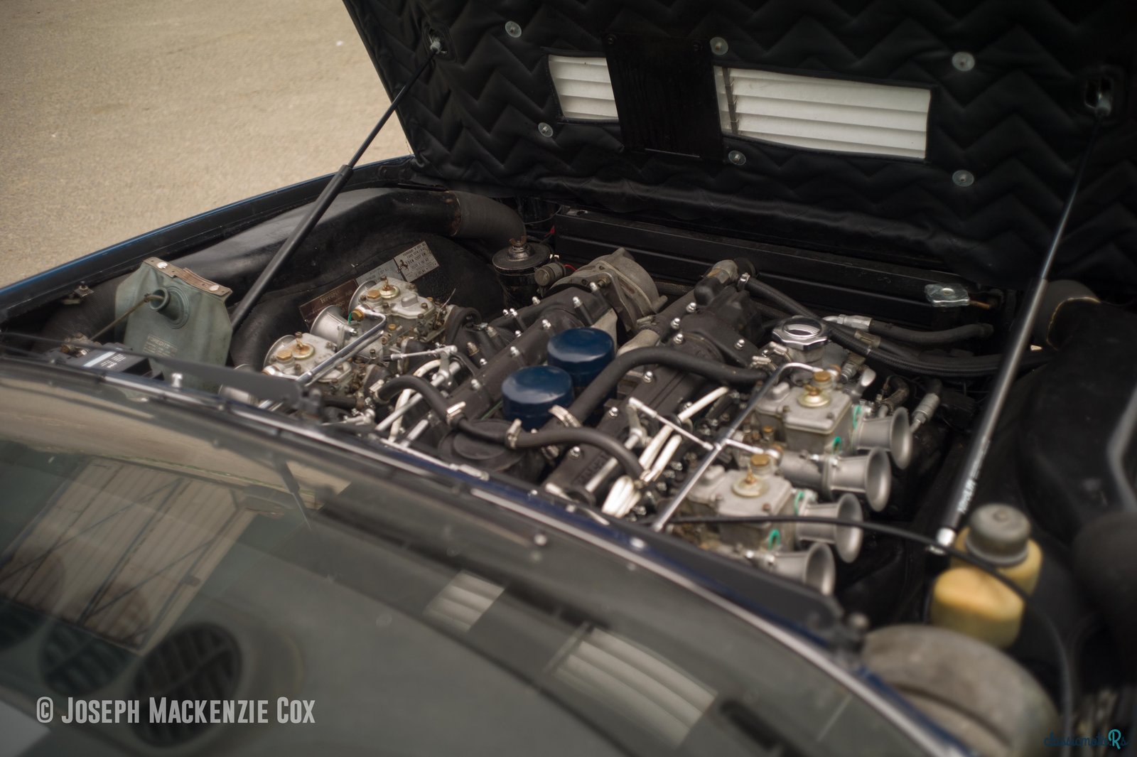 1976' Ferrari 365 photo #4