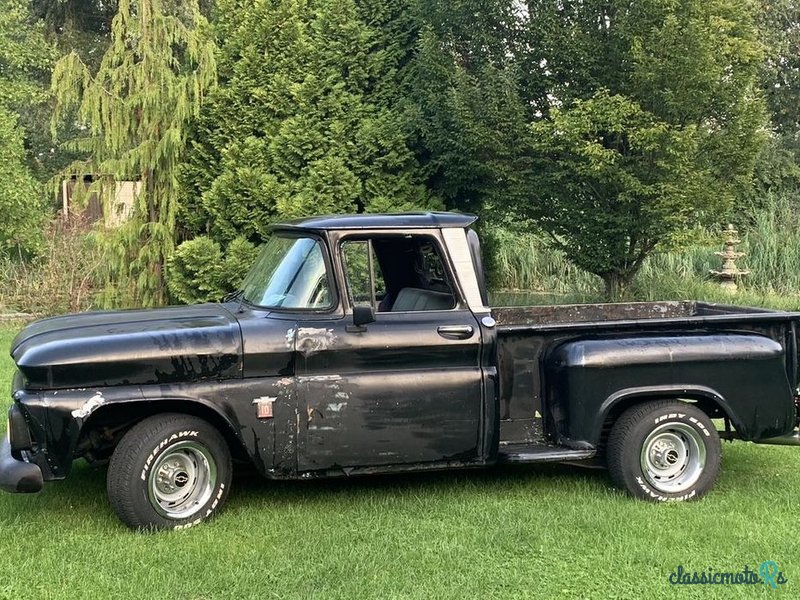 1961' Chevrolet C-10 photo #1