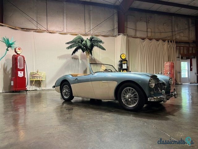 1957' Austin-Healey 100-6 photo #3