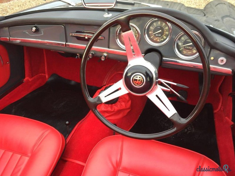 1963' Alfa Romeo Giulia Spyder 101-19 photo #1