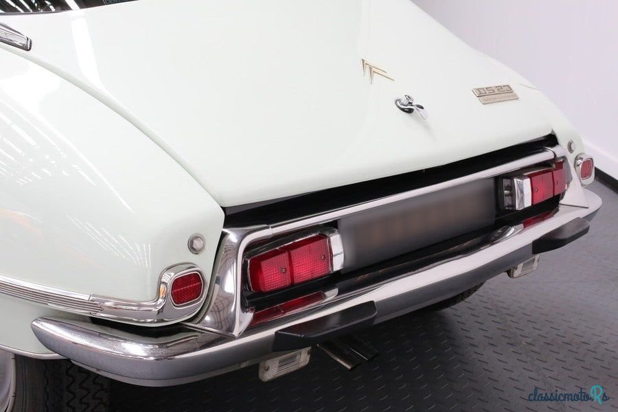 1973' Citroen DS photo #6