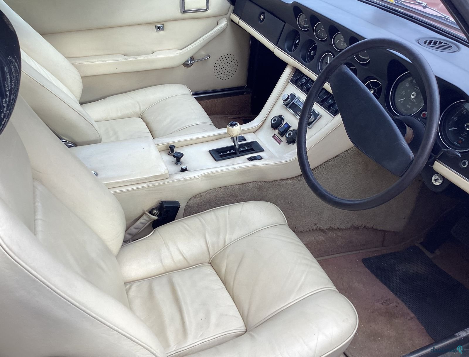 1975' Jensen Interceptor photo #3