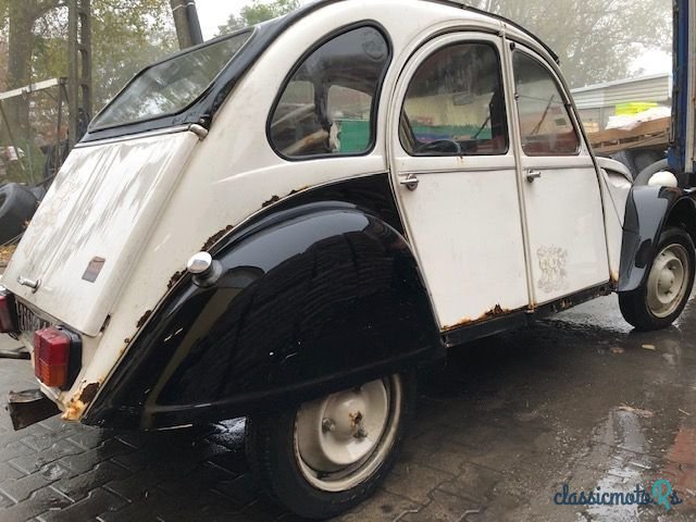 1980' Citroen 2 Cv photo #4