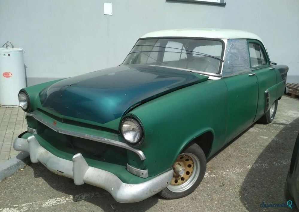 1952' Ford Crestline photo #1