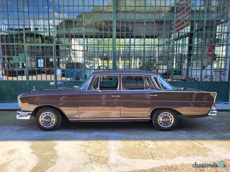 1965' Mercedes-Benz 220 photo #2