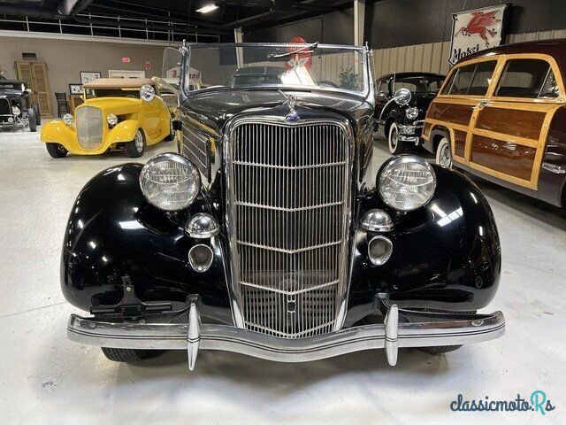 1935' Ford Deluxe photo #2