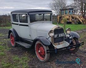 1928' Ford Model A Tudor photo #2