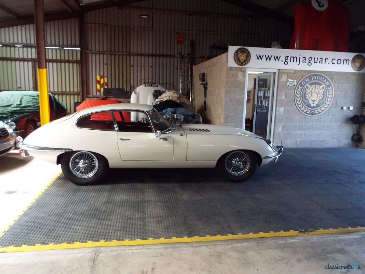 1970' Jaguar E-Type photo #3