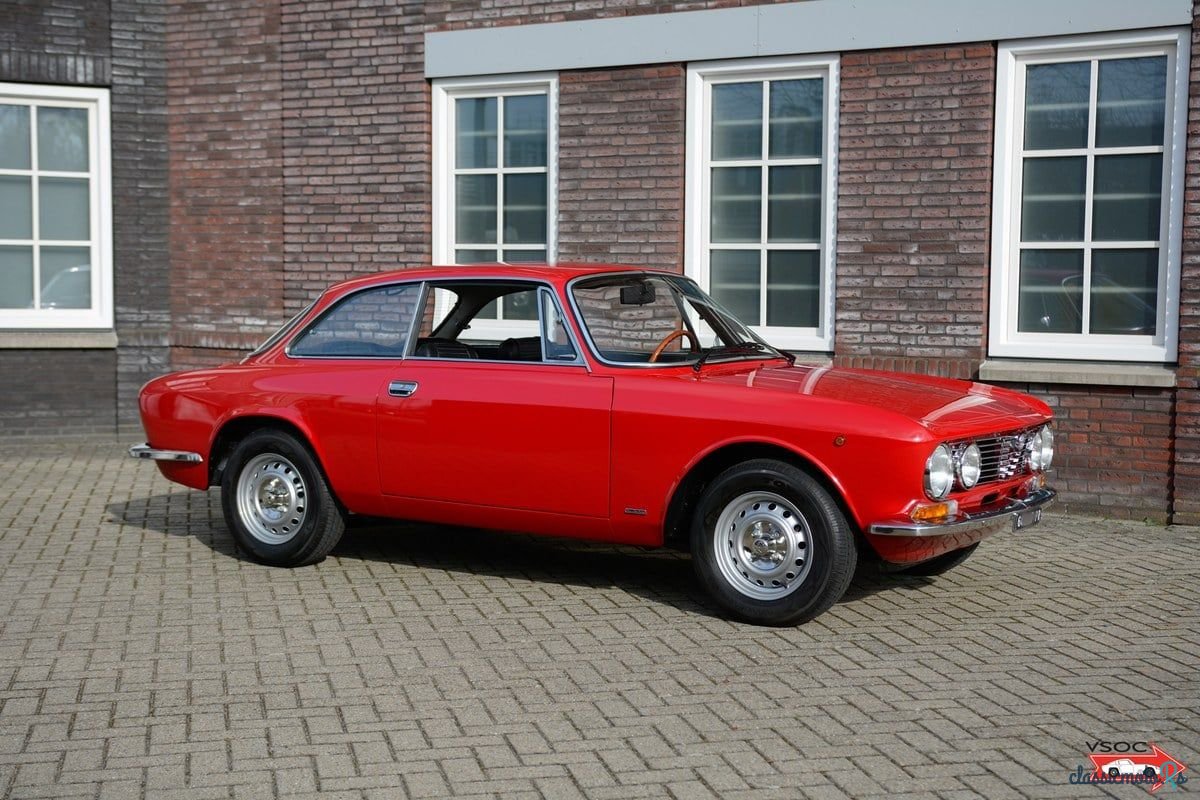 1971' Alfa Romeo Gt Junior photo #4