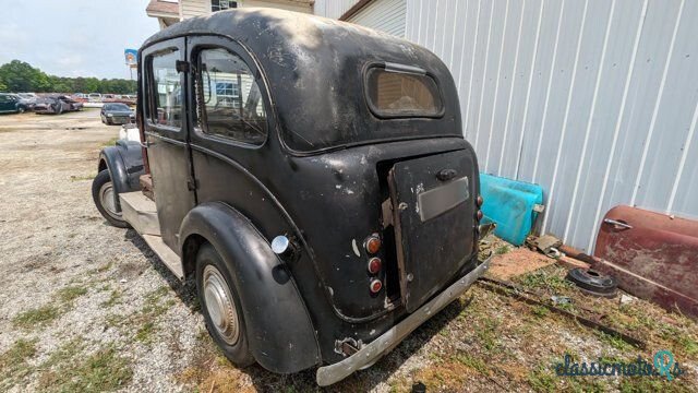 1955' Austin FX3 photo #4