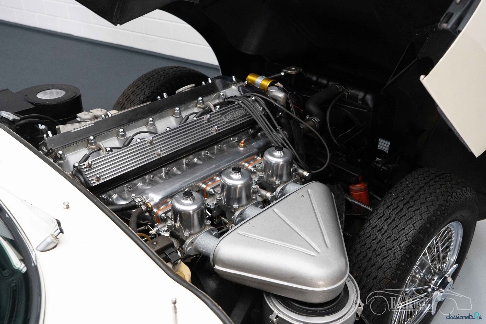 1969' Jaguar E-Type Convertible photo #3