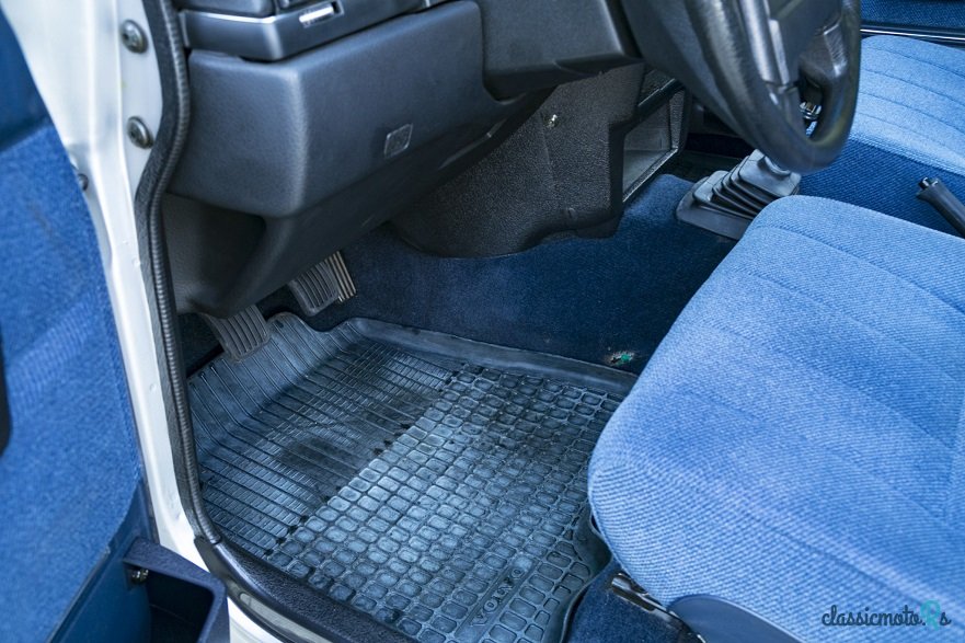 1992' Volvo 240 photo #4