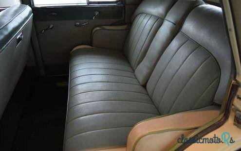 1940' Cadillac Fleetwood photo #3