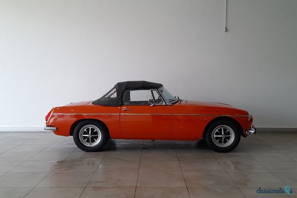 1972' MG MGB photo #4