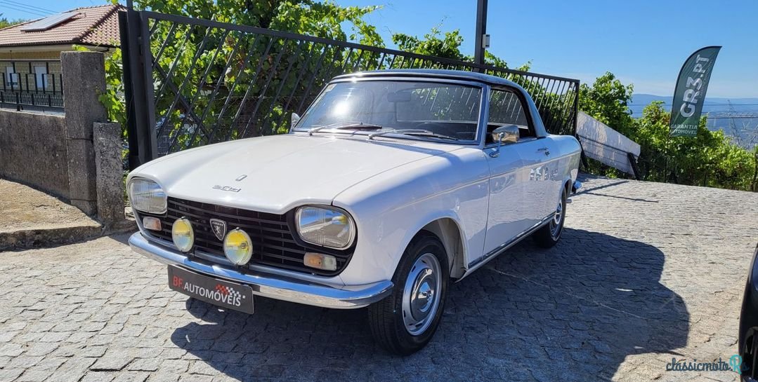 1967' Peugeot 204 Cabriolet photo #2