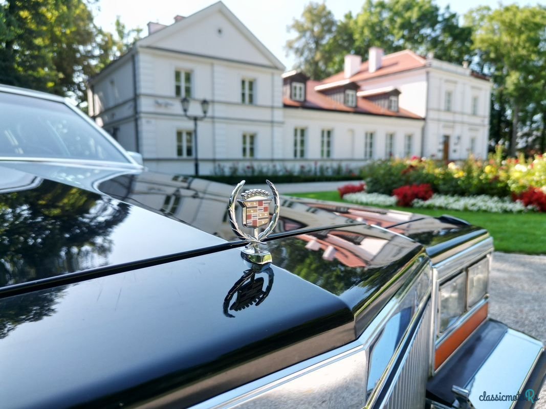 1980' Cadillac Fleetwood photo #1