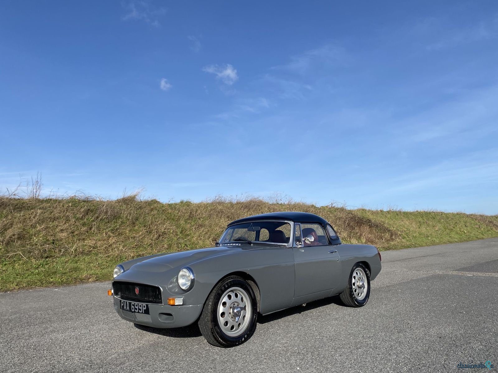 1975' MG Mgb 6 photo #2