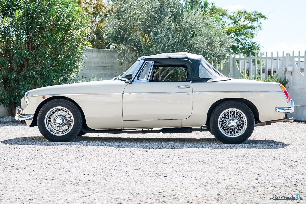 1965' MG MGB photo #5