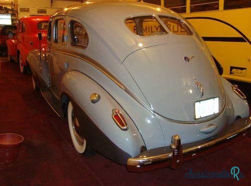 1939' Chrysler Royal 4Dr Sedan photo #2