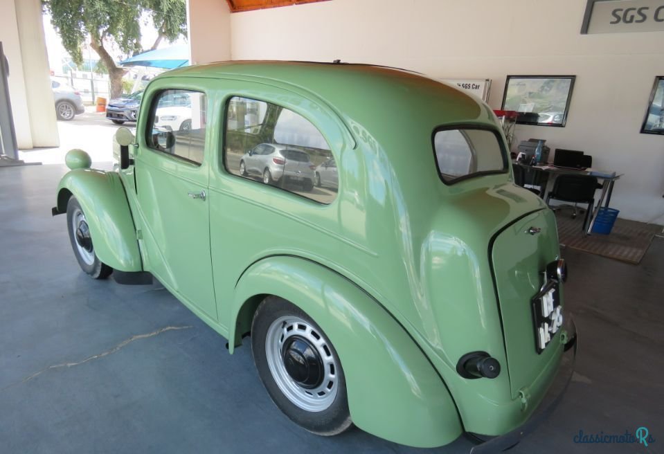 1948' Ford Anglia photo #5