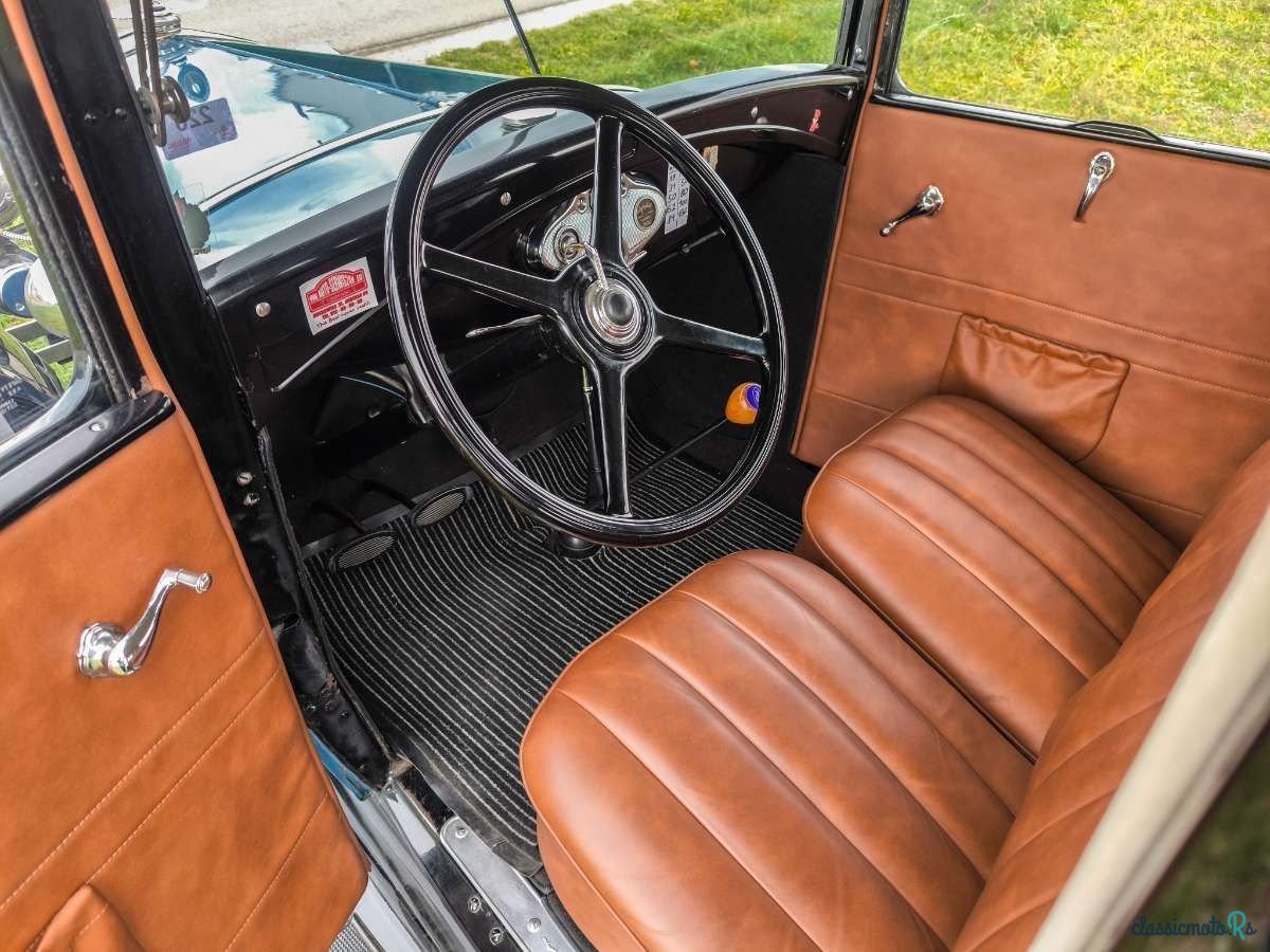 1931' Ford Model A Tudor Deluxe photo #2