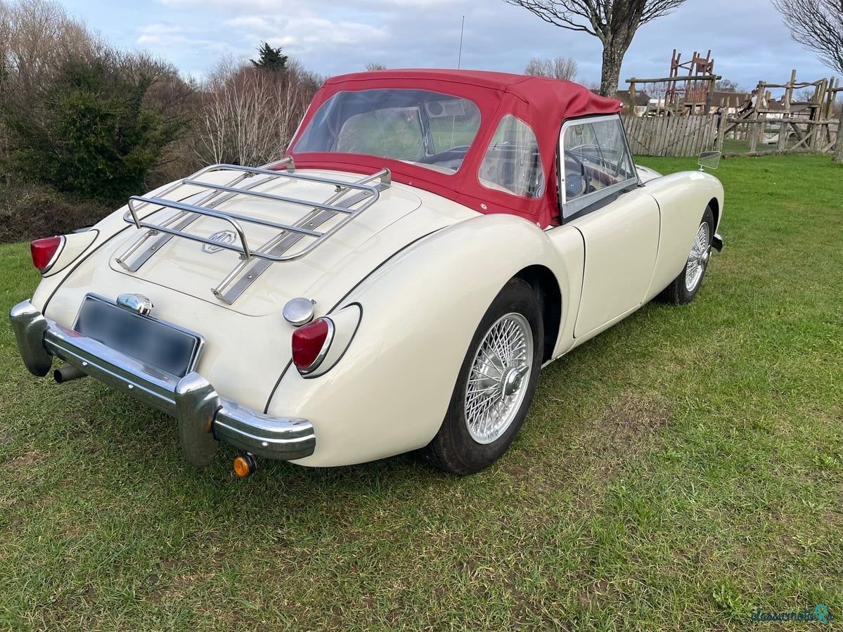 1959' MG MGA photo #3