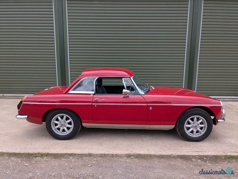 1974' MG MGB photo #1