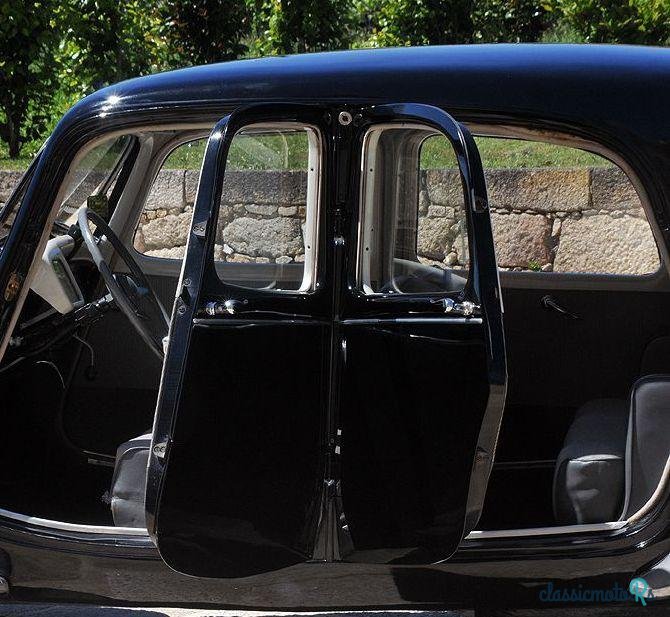 1955' Citroen 11 B photo #4