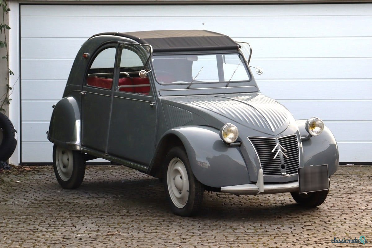 1958' Citroen 2CV photo #1