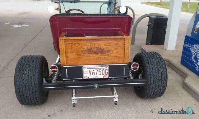 1923' Ford photo #4