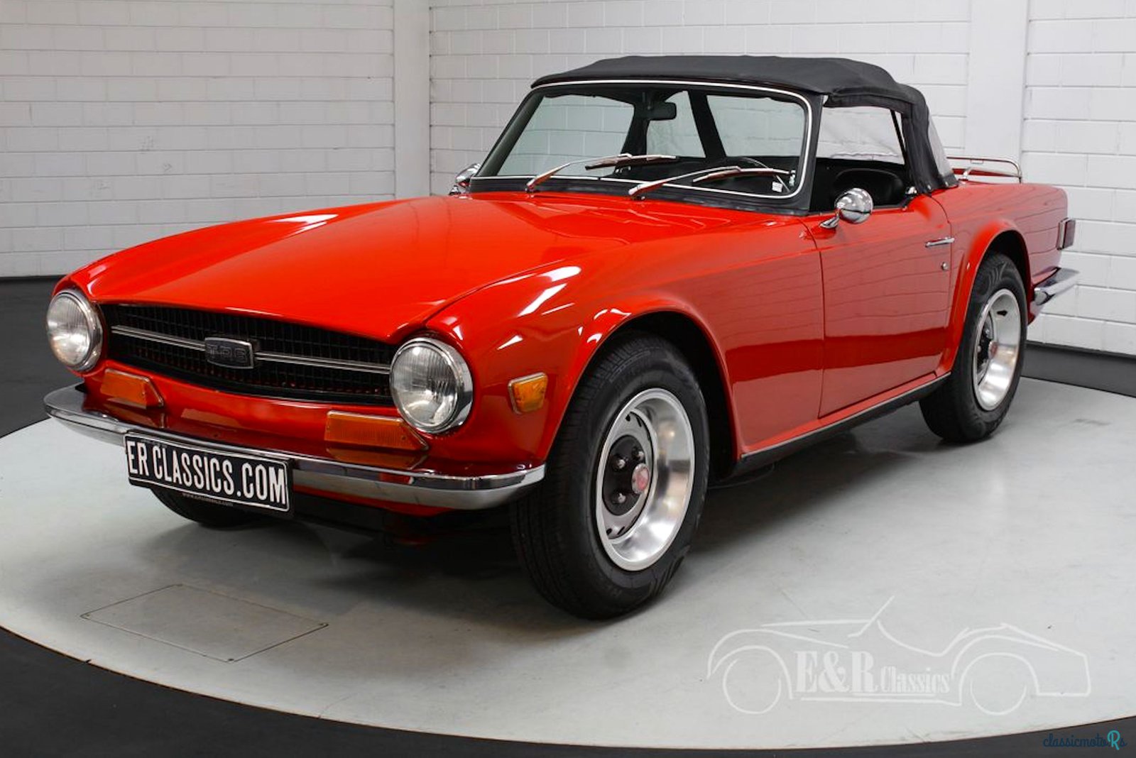1970' Triumph TR6 photo #4