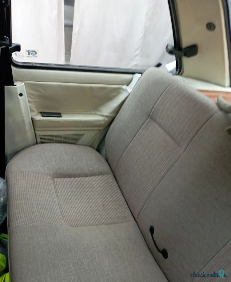 1986' Renault 5 1.1 Tl Saga photo #6
