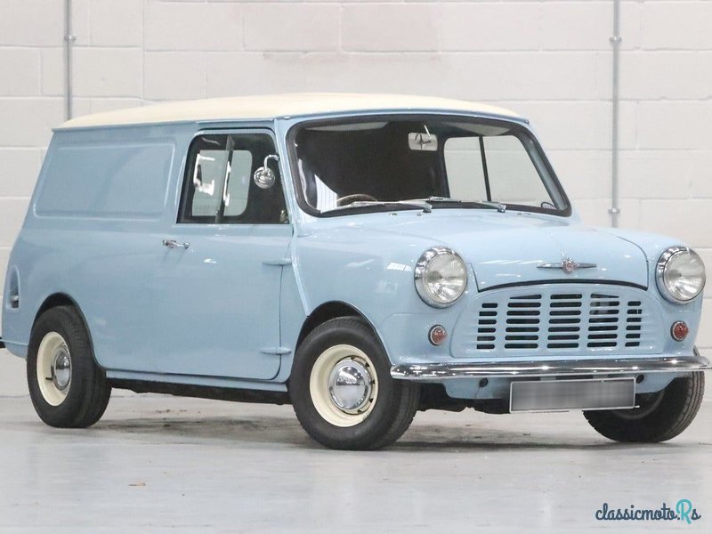 1975' Morris Minor Van photo #1