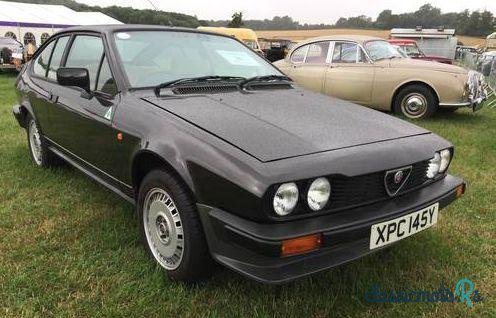 1982' Alfa Romeo Alfetta Gtv 2000 photo #2